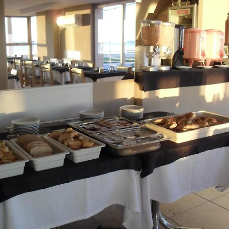 פוארטו מדרין Costanera Hotel מראה חיצוני תמונה