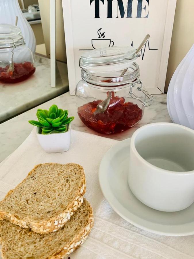 פוארטו מדרין Costanera Hotel מראה חיצוני תמונה