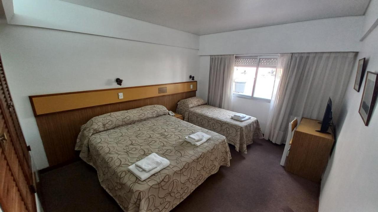 פוארטו מדרין Costanera Hotel מראה חיצוני תמונה