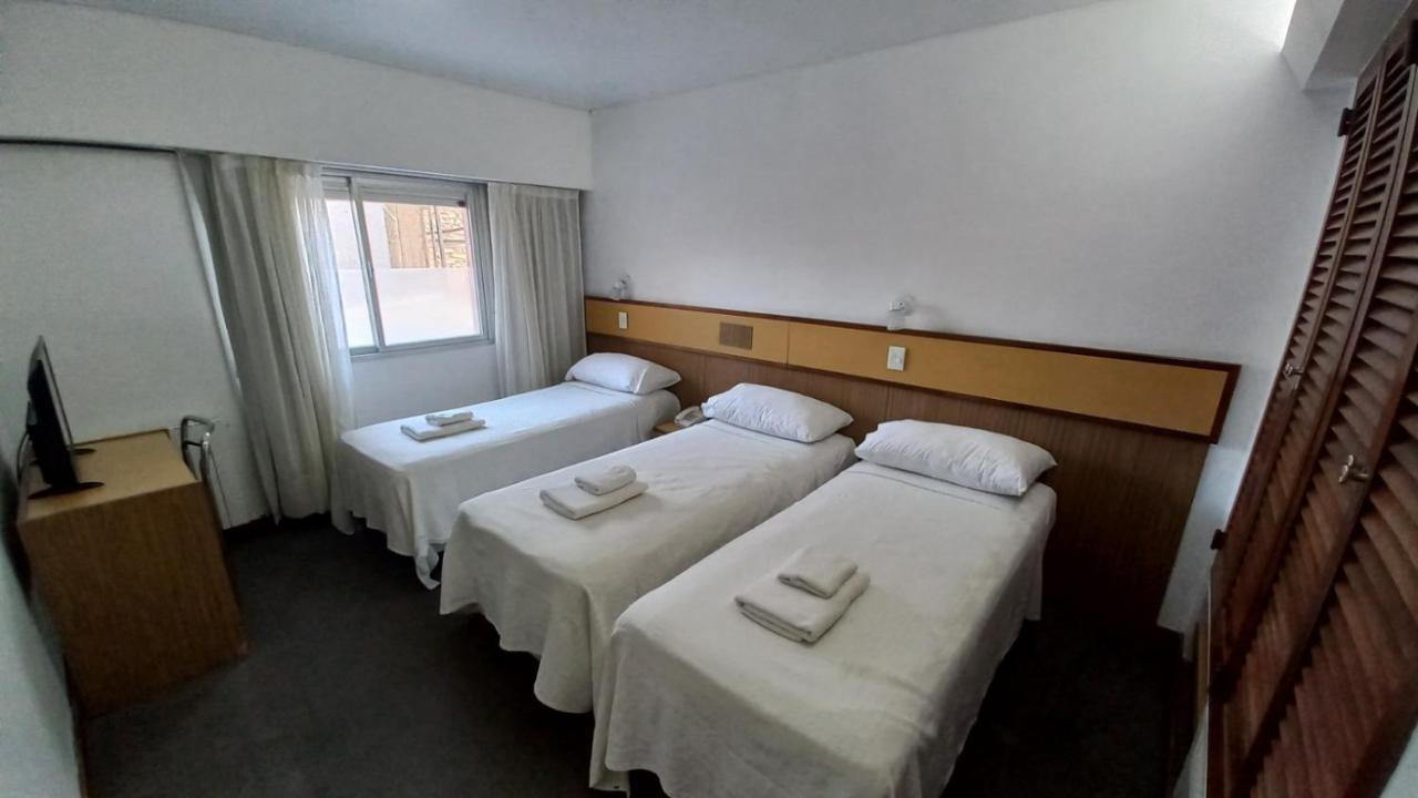 פוארטו מדרין Costanera Hotel מראה חיצוני תמונה