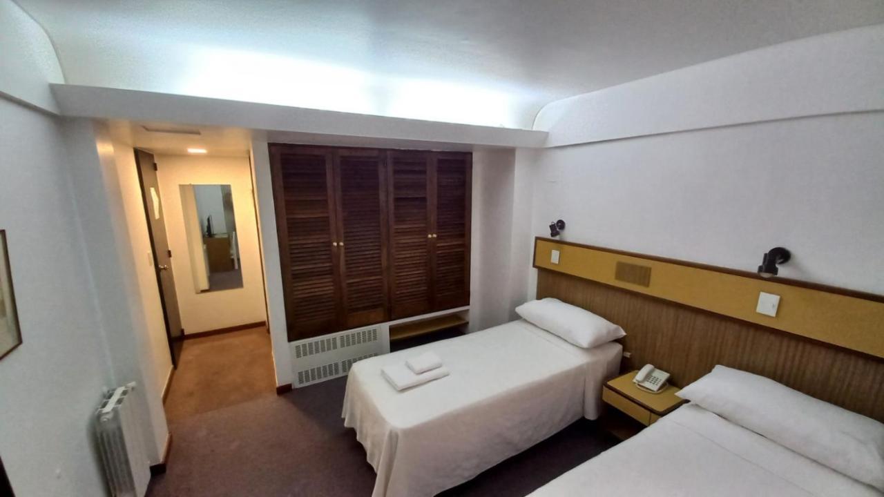 פוארטו מדרין Costanera Hotel מראה חיצוני תמונה
