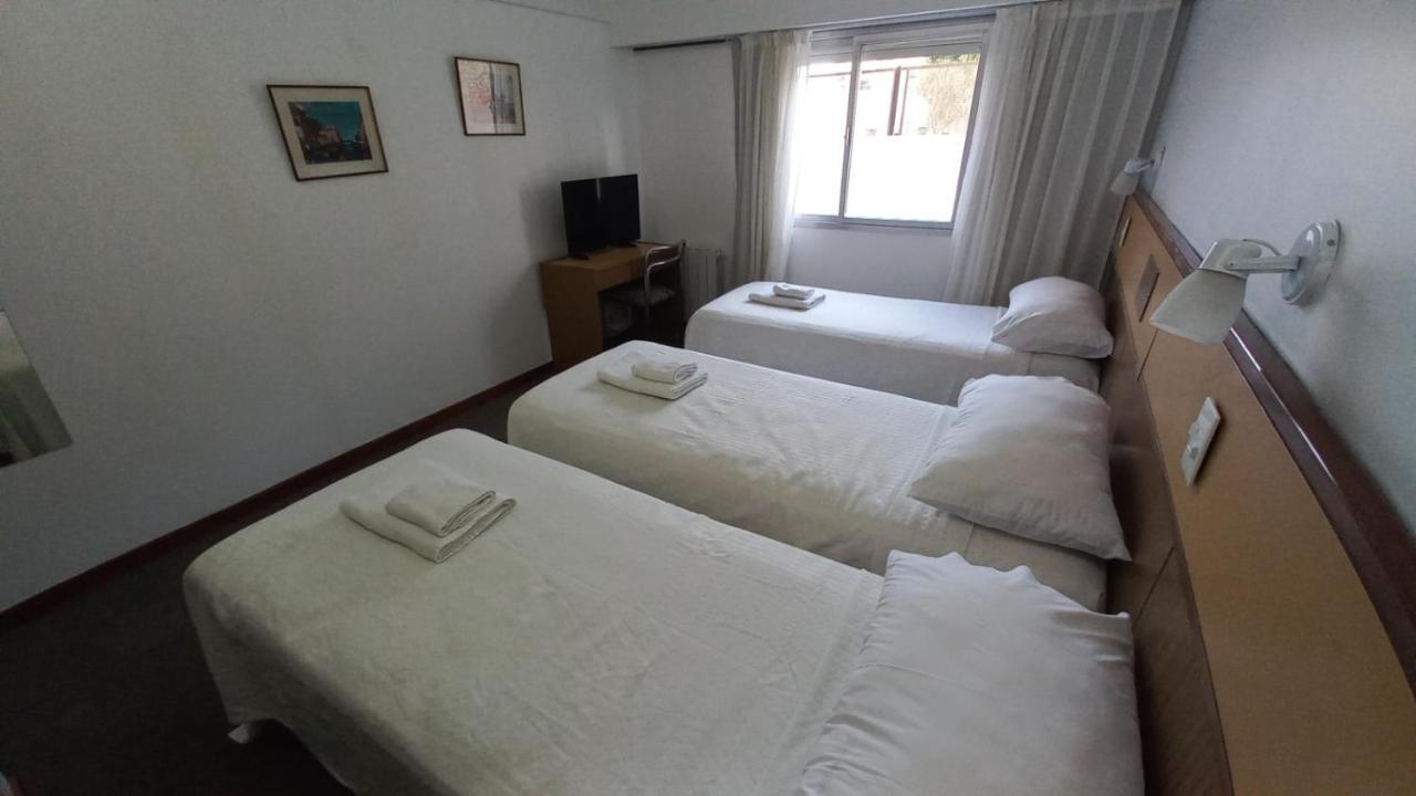 פוארטו מדרין Costanera Hotel מראה חיצוני תמונה